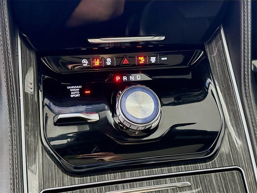 used 2022 Jeep Wagoneer car, priced at $46,998