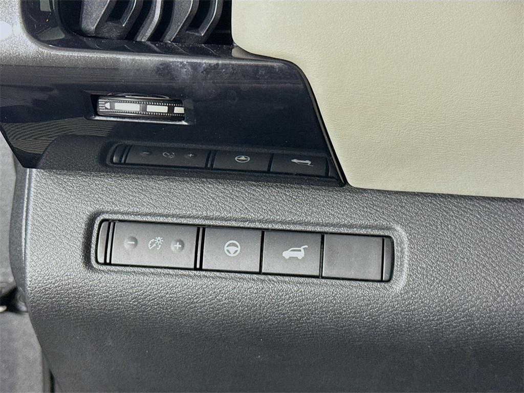 used 2022 Nissan Pathfinder car, priced at $33,998