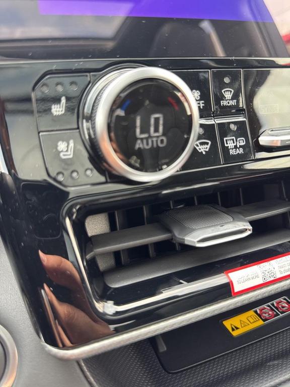 new 2025 Toyota Highlander car, priced at $55,957