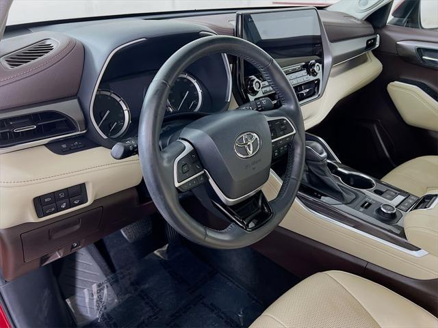 used 2022 Toyota Highlander car