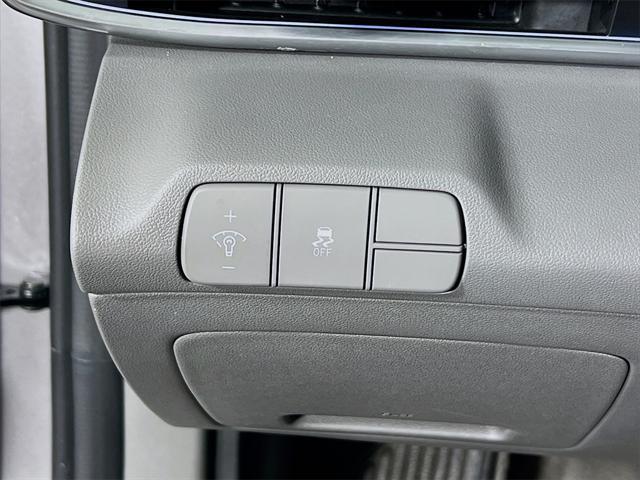 used 2024 Hyundai Elantra car, priced at $21,876
