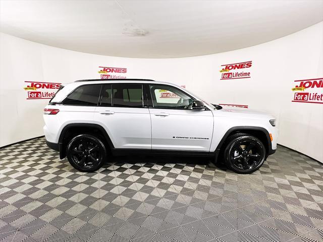 used 2025 Jeep Grand Cherokee car, priced at $41,995