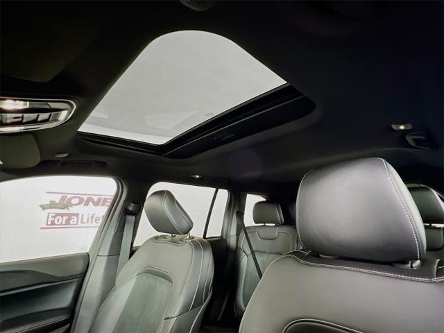 used 2025 Jeep Grand Cherokee car, priced at $41,995