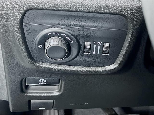 used 2025 Jeep Grand Cherokee car, priced at $41,995