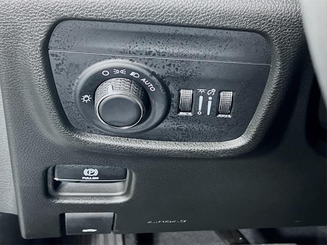used 2025 Jeep Grand Cherokee car, priced at $41,995