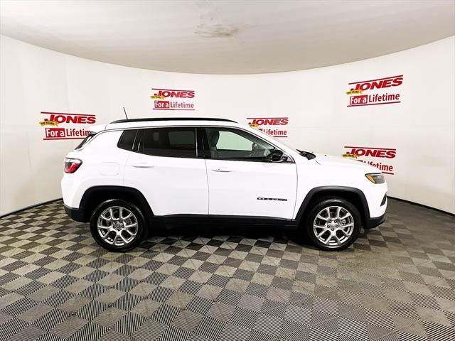 used 2022 Jeep Compass car, priced at $26,995