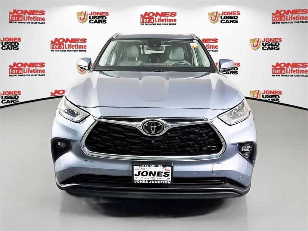used 2023 Toyota Highlander car, priced at $46,998
