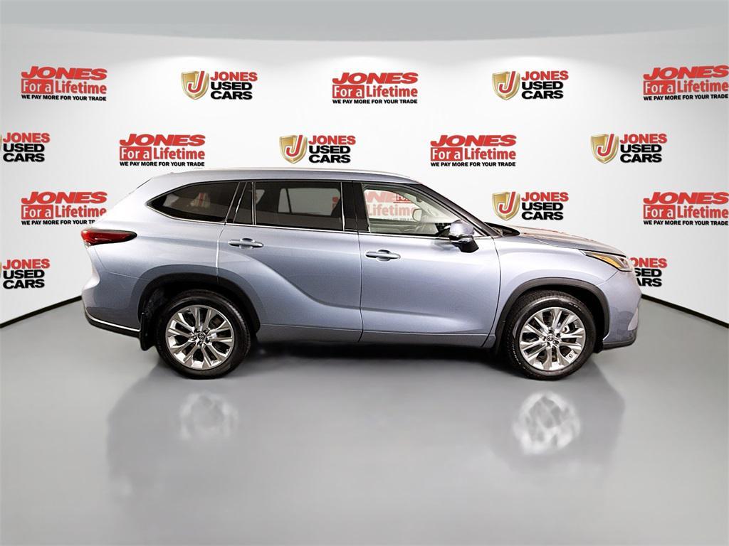 used 2023 Toyota Highlander car, priced at $46,998