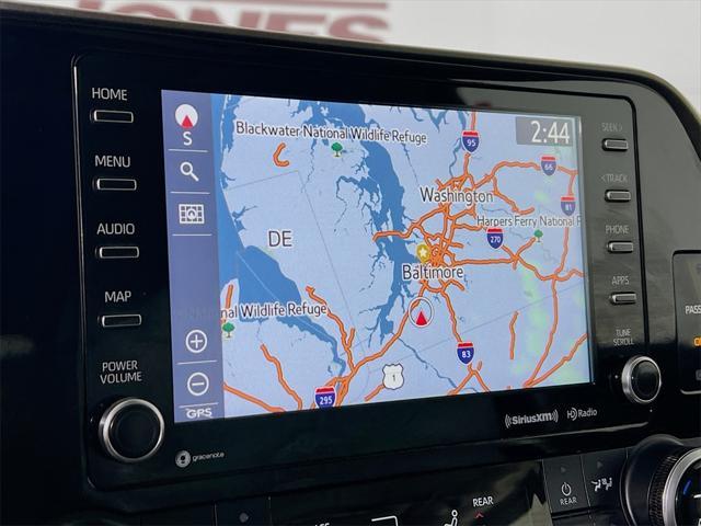 used 2021 Toyota Highlander Hybrid car, priced at $34,999