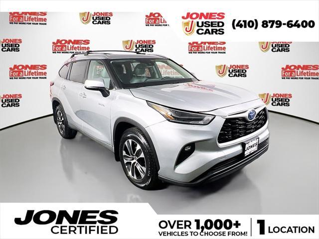 used 2021 Toyota Highlander Hybrid car, priced at $34,999