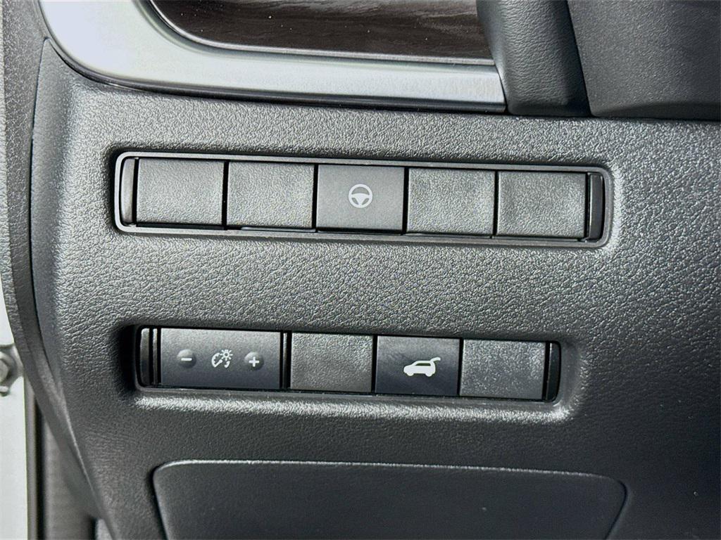 used 2021 Nissan Rogue car, priced at $23,995