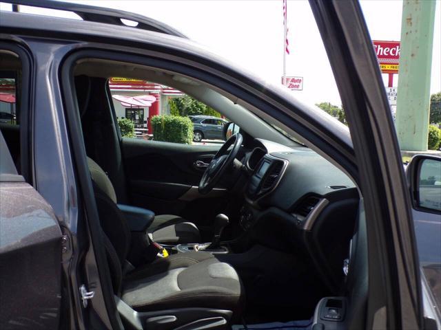used 2018 Jeep Cherokee car, priced at $10,995