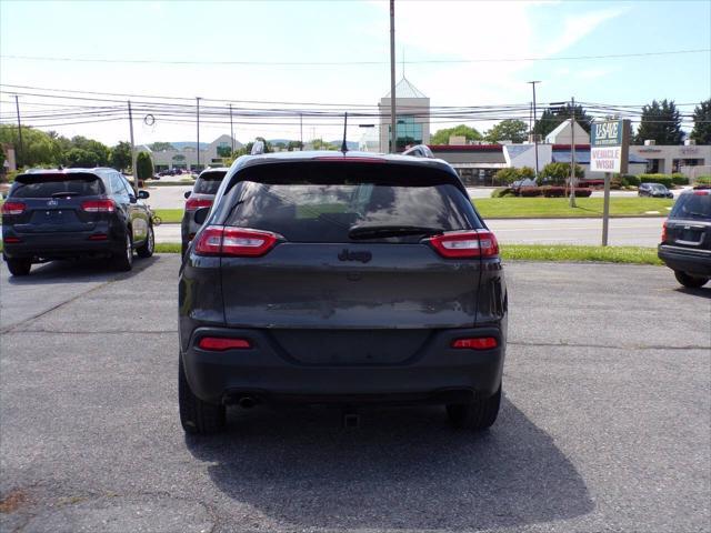 used 2018 Jeep Cherokee car, priced at $10,995