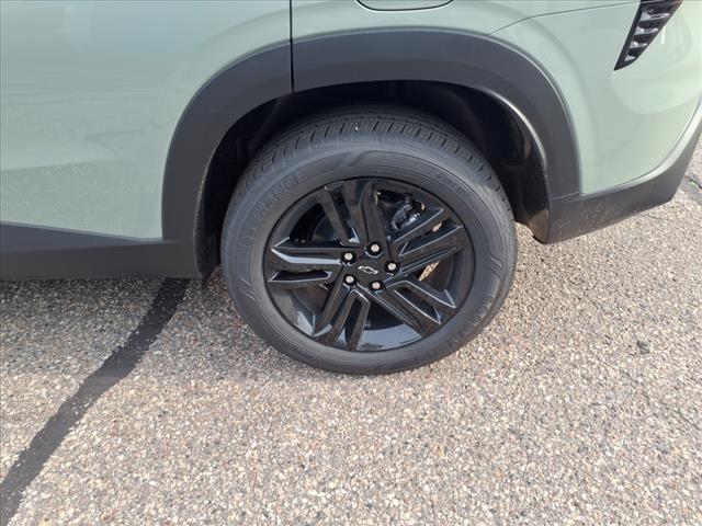 new 2025 Chevrolet Trax car