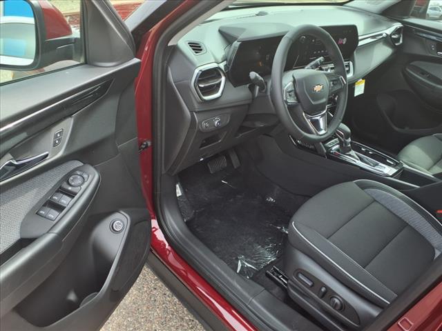 new 2025 Chevrolet TrailBlazer car, priced at $29,280