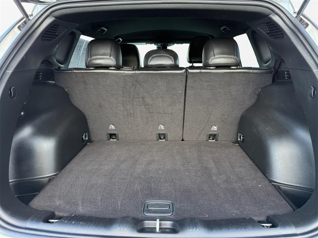 used 2024 Jeep Compass car, priced at $25,899