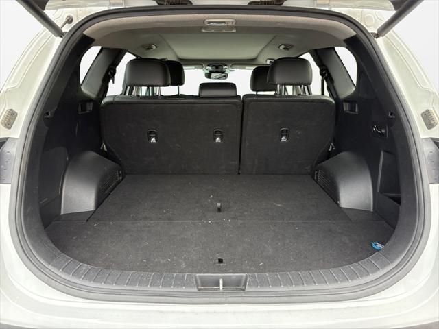 used 2023 Hyundai Santa Fe car, priced at $27,283
