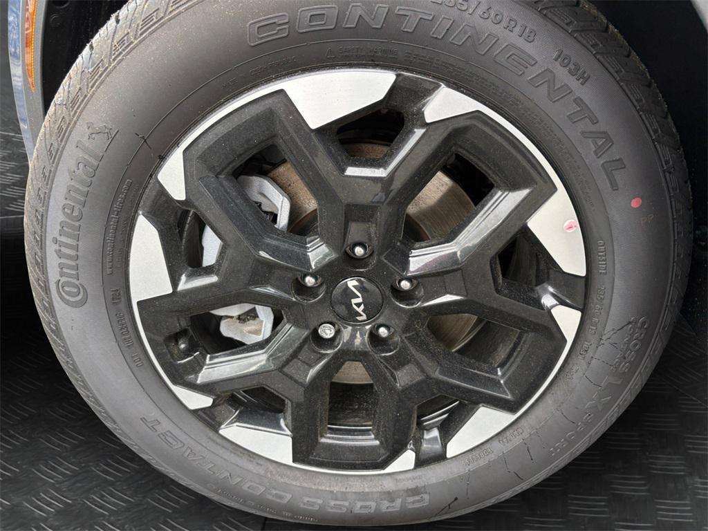 new 2025 Kia Sorento car, priced at $39,895