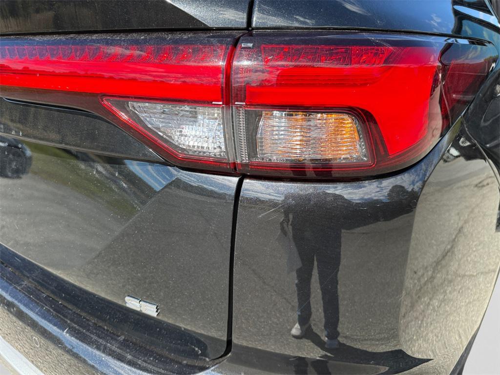 used 2023 Mitsubishi Outlander car, priced at $20,999