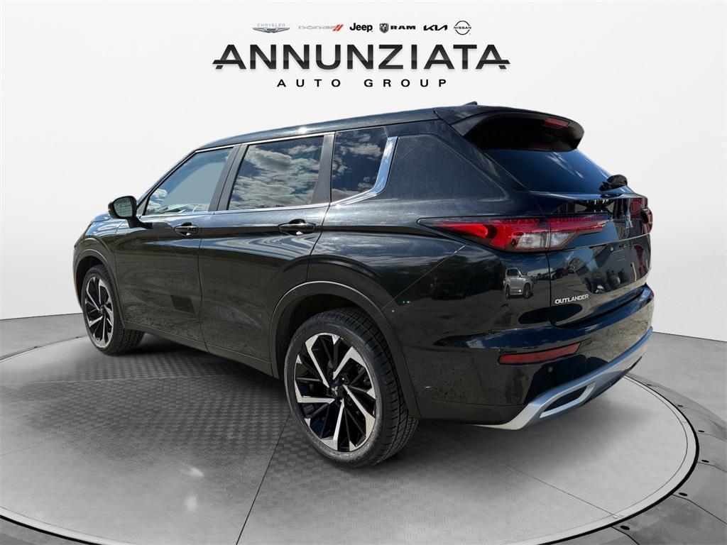 used 2023 Mitsubishi Outlander car, priced at $20,999