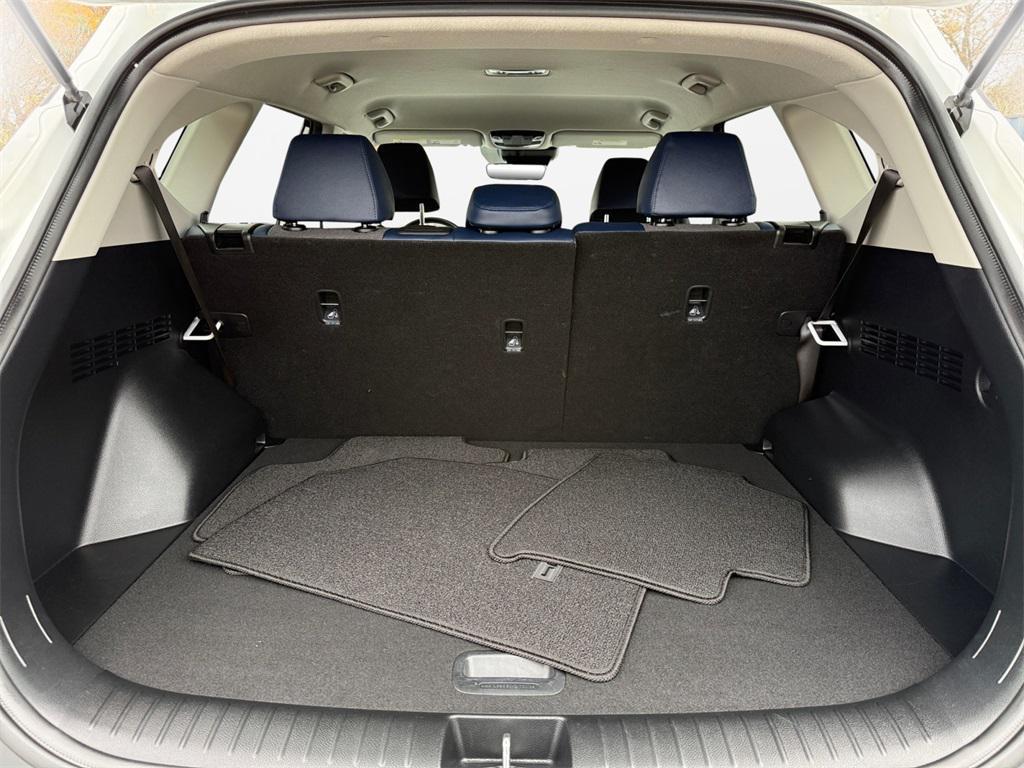 used 2025 Kia Seltos car, priced at $23,549