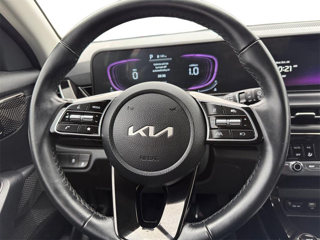 used 2025 Kia Seltos car, priced at $23,549