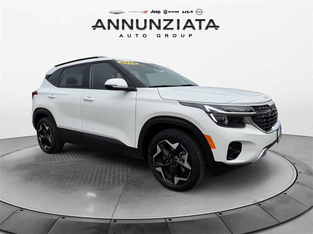 used 2025 Kia Seltos car, priced at $23,549