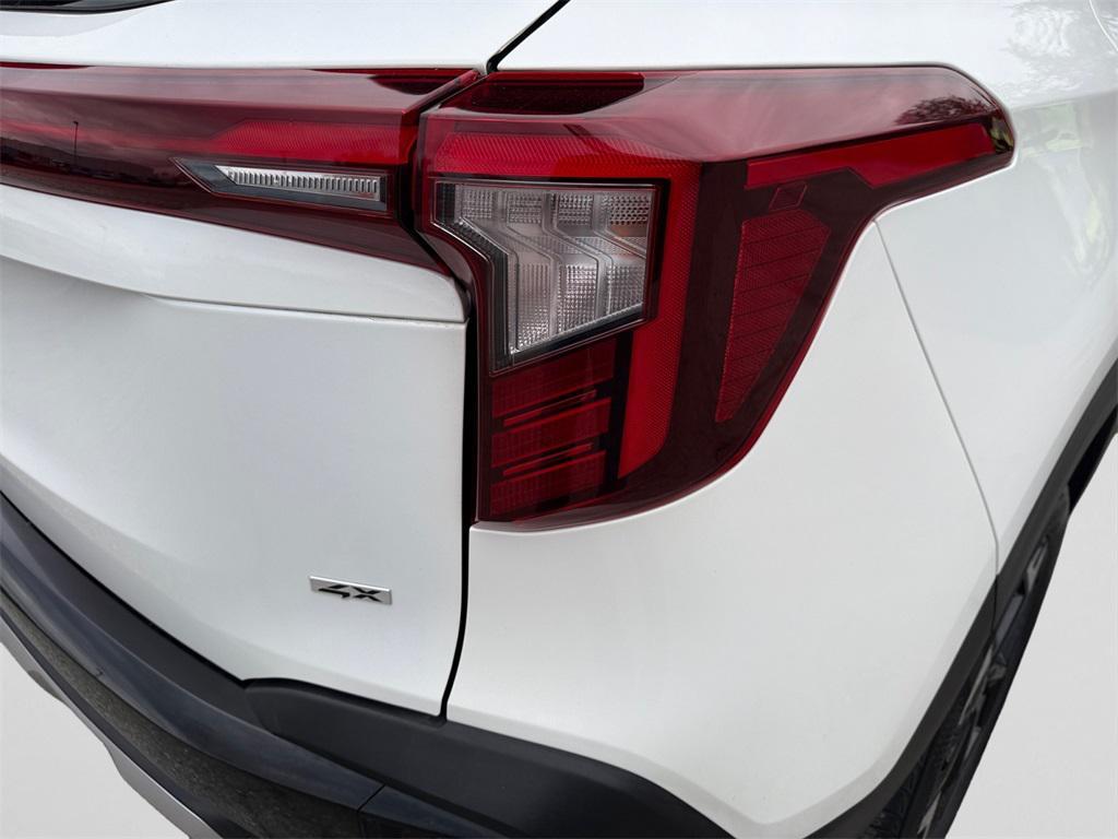 used 2025 Kia Seltos car, priced at $23,549