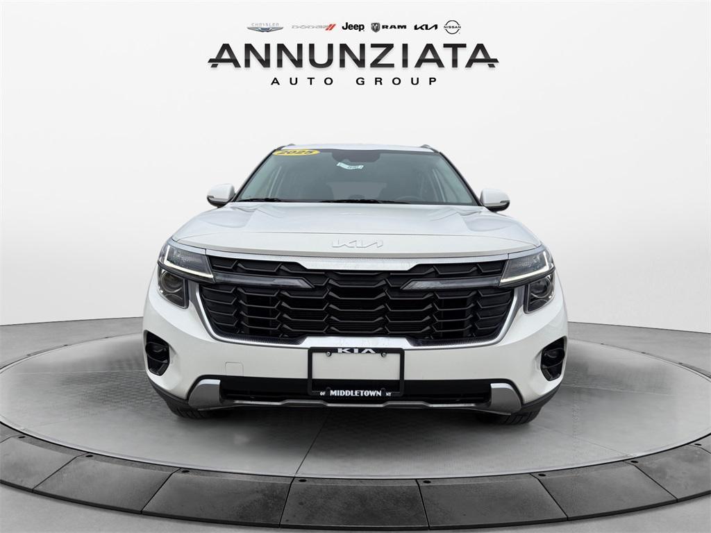 used 2025 Kia Seltos car, priced at $23,549