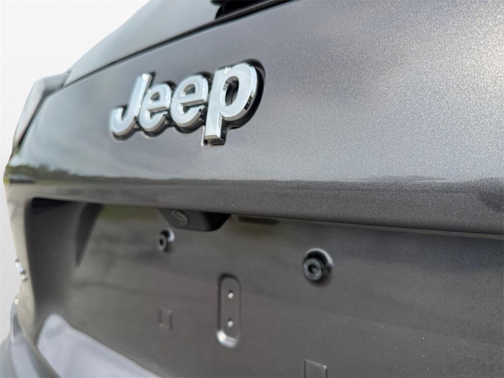 used 2020 Jeep Cherokee car, priced at $17,349