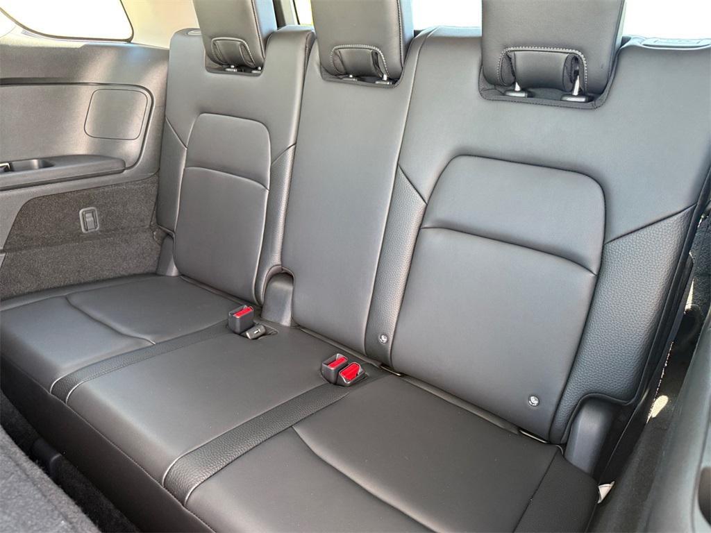 used 2025 Nissan Pathfinder car, priced at $40,299