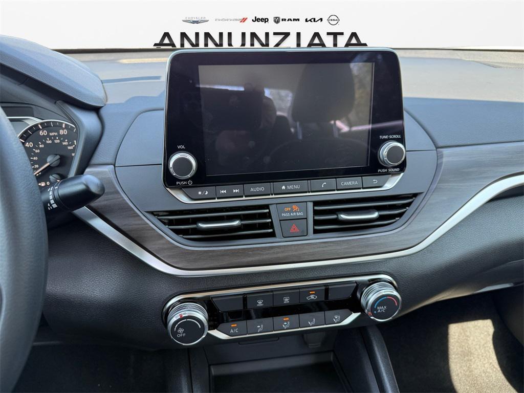 new 2025 Nissan Altima car, priced at $30,520