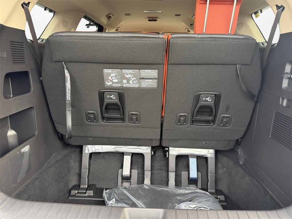 new 2026 Kia Carnival Hybrid car, priced at $44,970