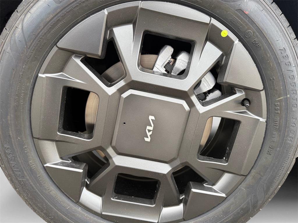 new 2026 Kia Carnival Hybrid car, priced at $44,970