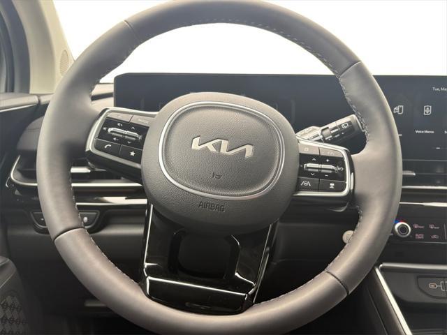 new 2025 Kia Carnival Hybrid car, priced at $58,325