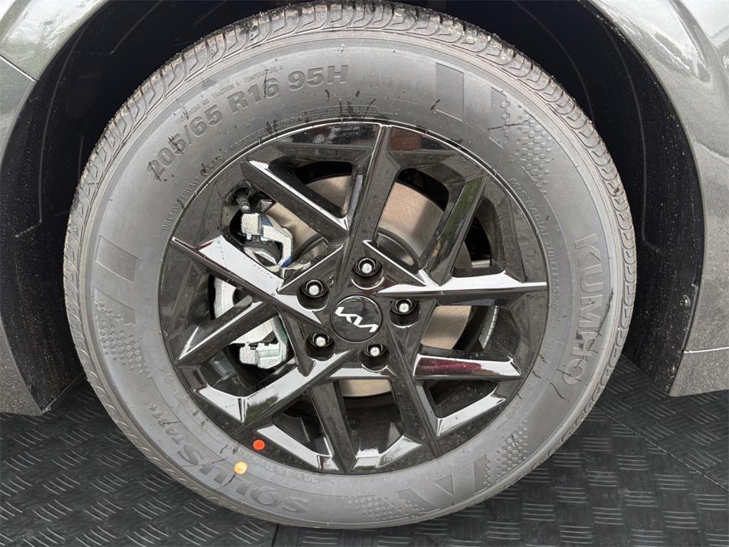 new 2025 Kia K5 car, priced at $26,800