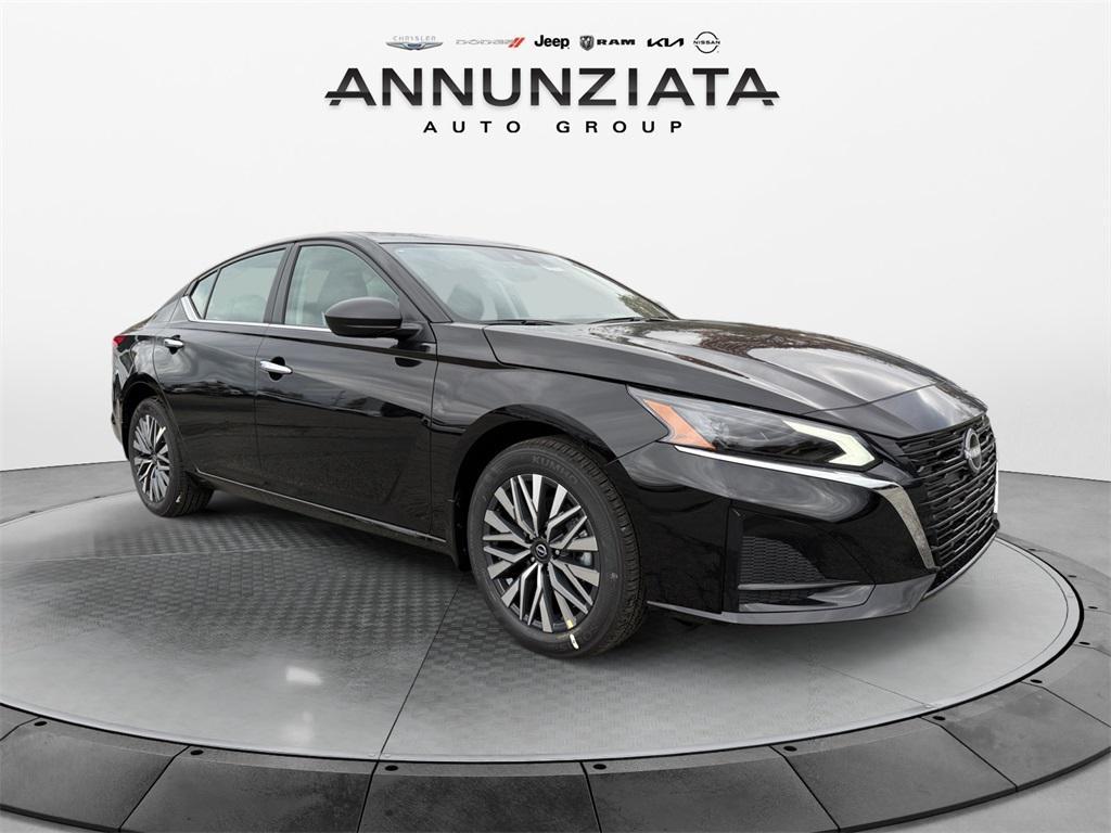 new 2025 Nissan Altima car, priced at $30,780