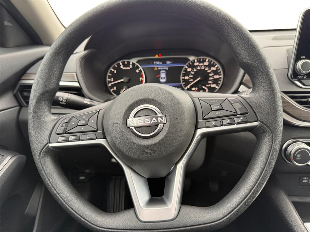 new 2025 Nissan Altima car, priced at $30,780