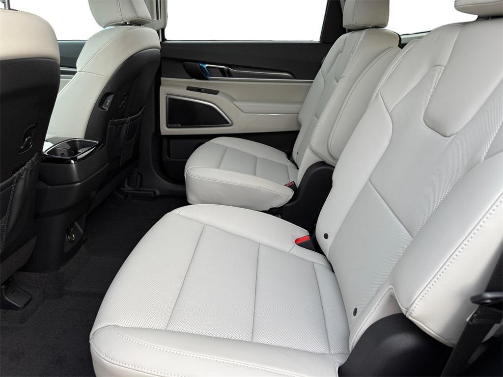 new 2025 Kia Telluride car, priced at $43,615