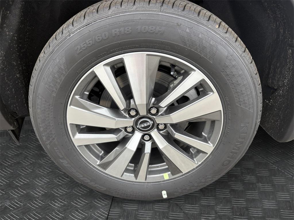 new 2025 Nissan Pathfinder car, priced at $39,840