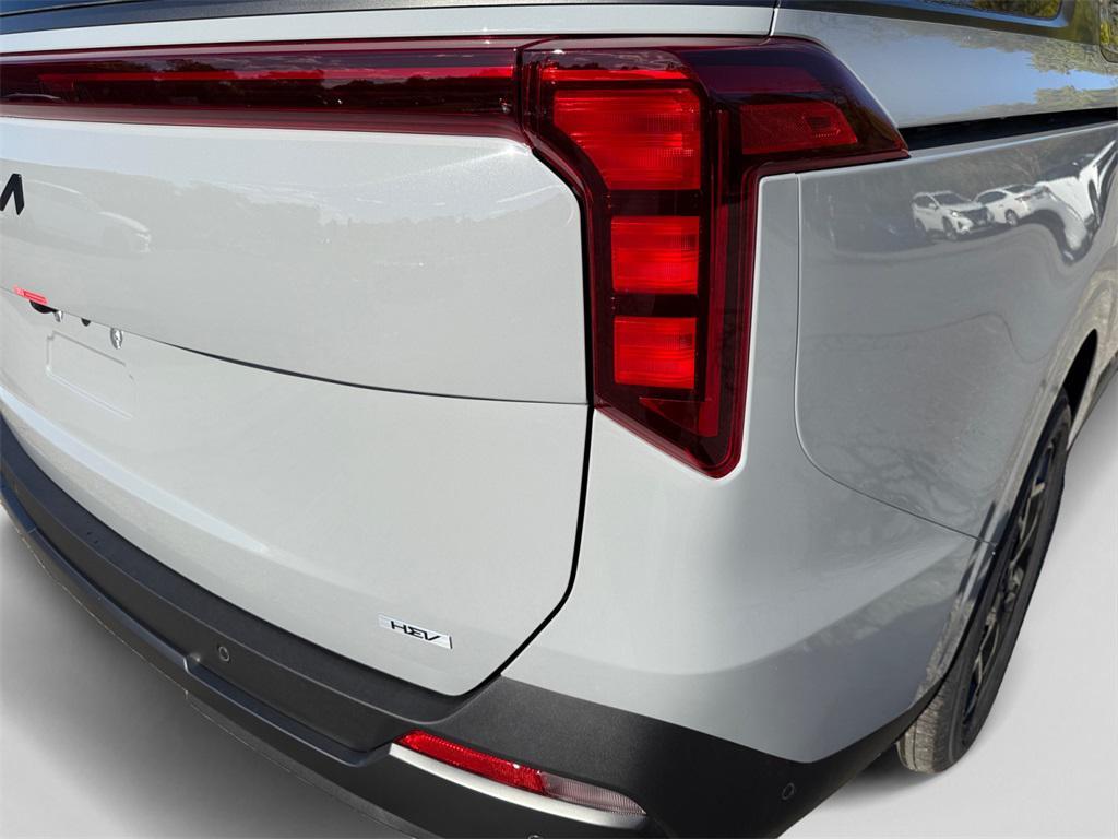 new 2026 Kia Carnival Hybrid car, priced at $51,660