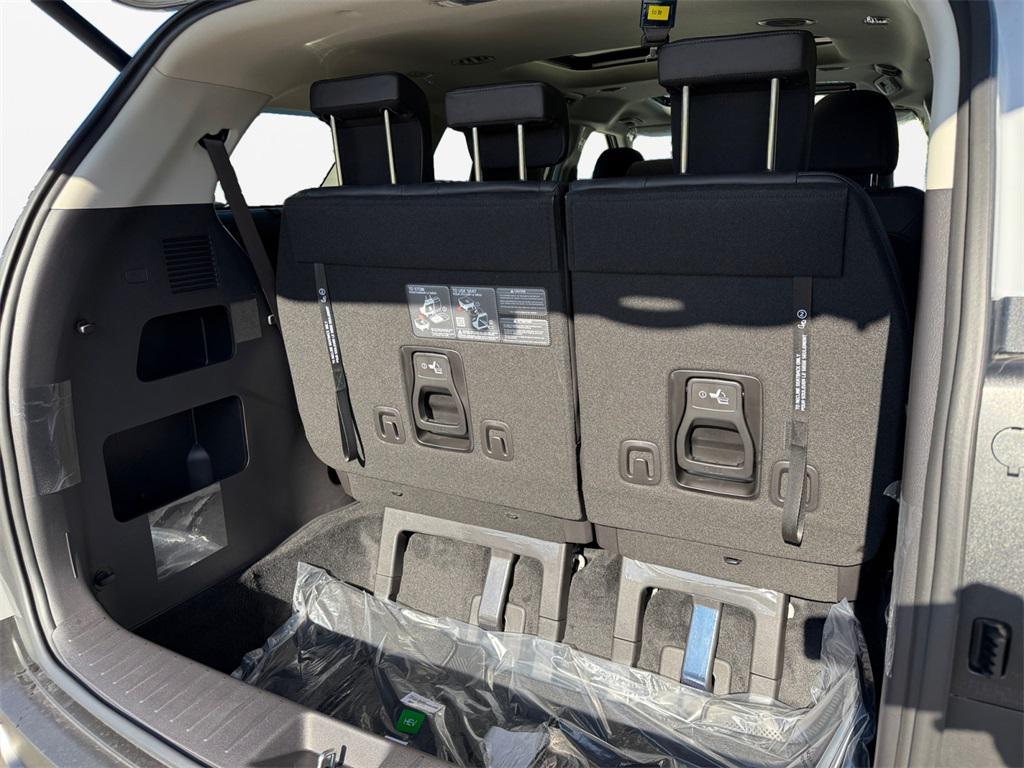 new 2026 Kia Carnival Hybrid car, priced at $51,660