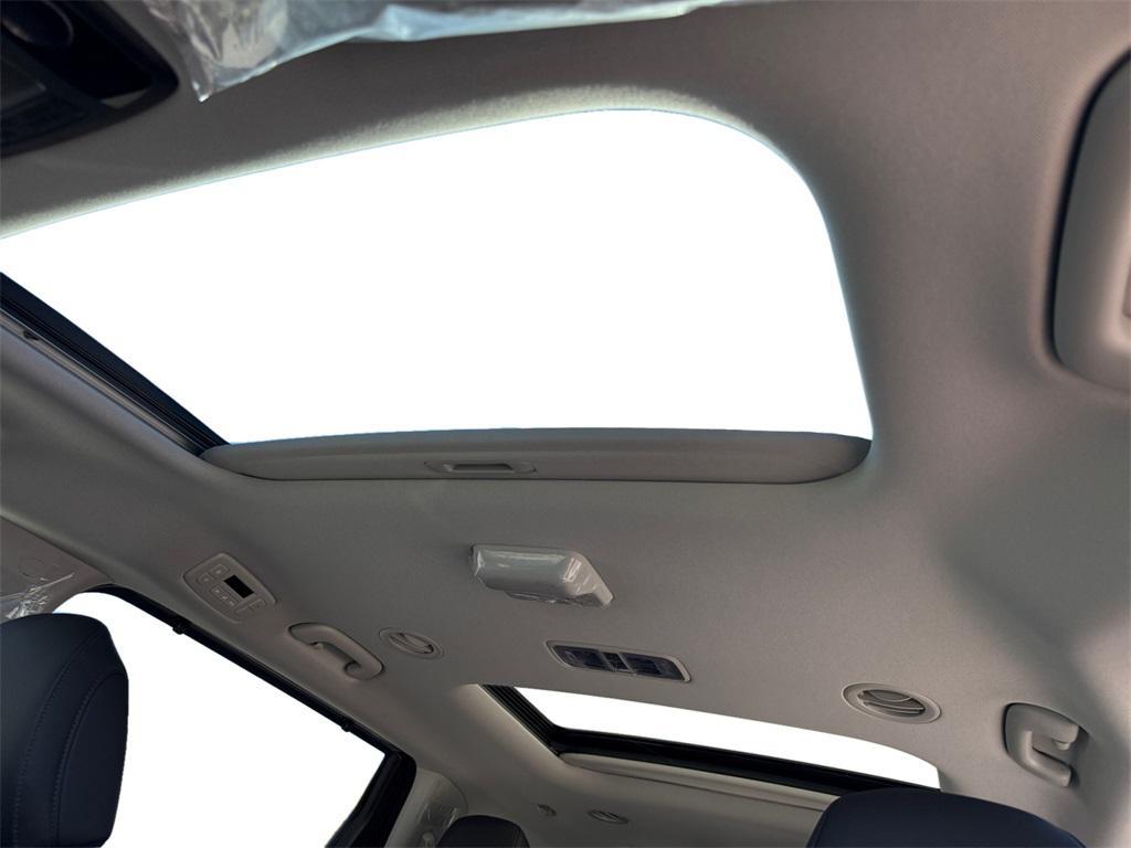 new 2026 Kia Carnival Hybrid car, priced at $51,660