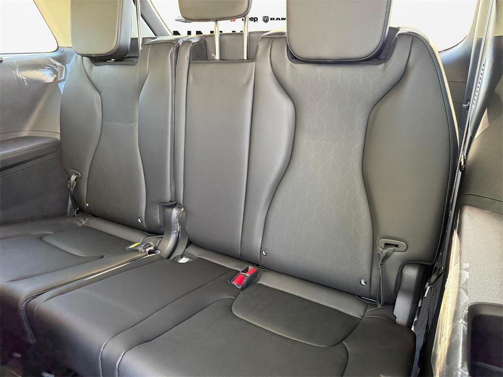 new 2026 Kia Carnival Hybrid car, priced at $51,660