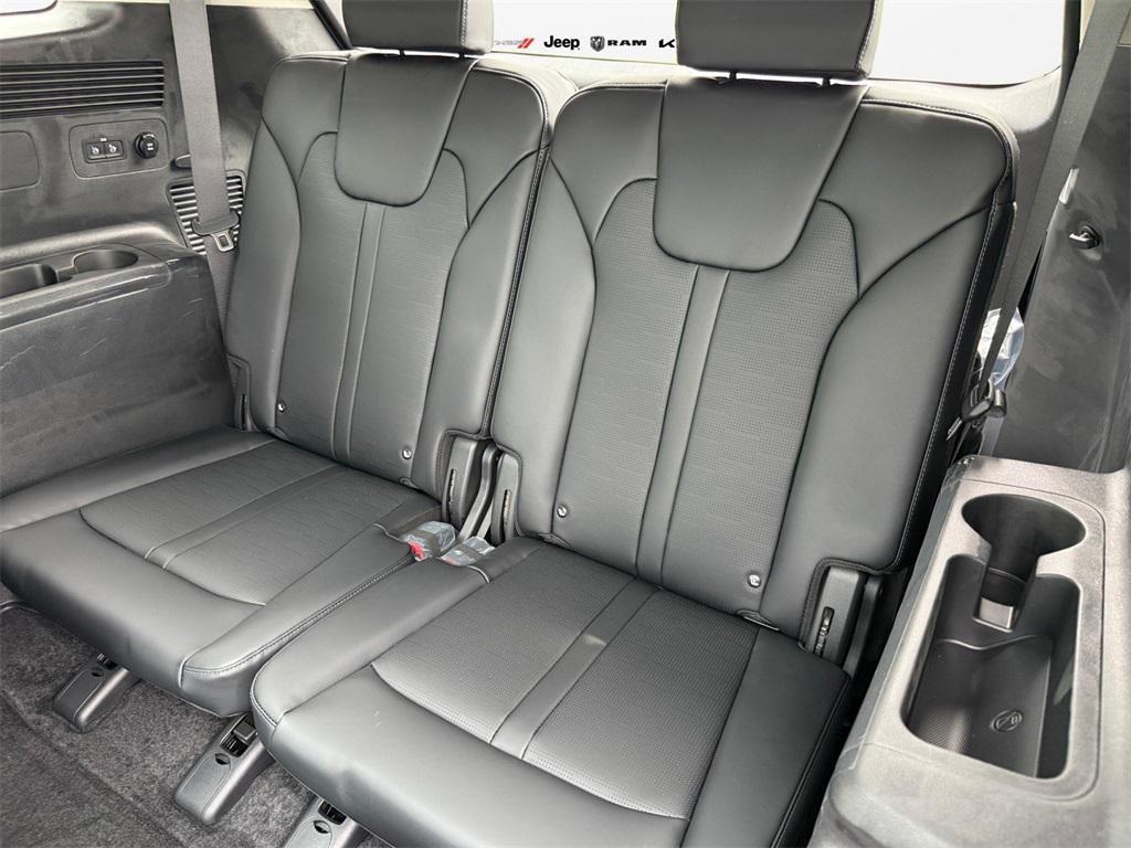 new 2025 Kia Sorento Hybrid car, priced at $42,980