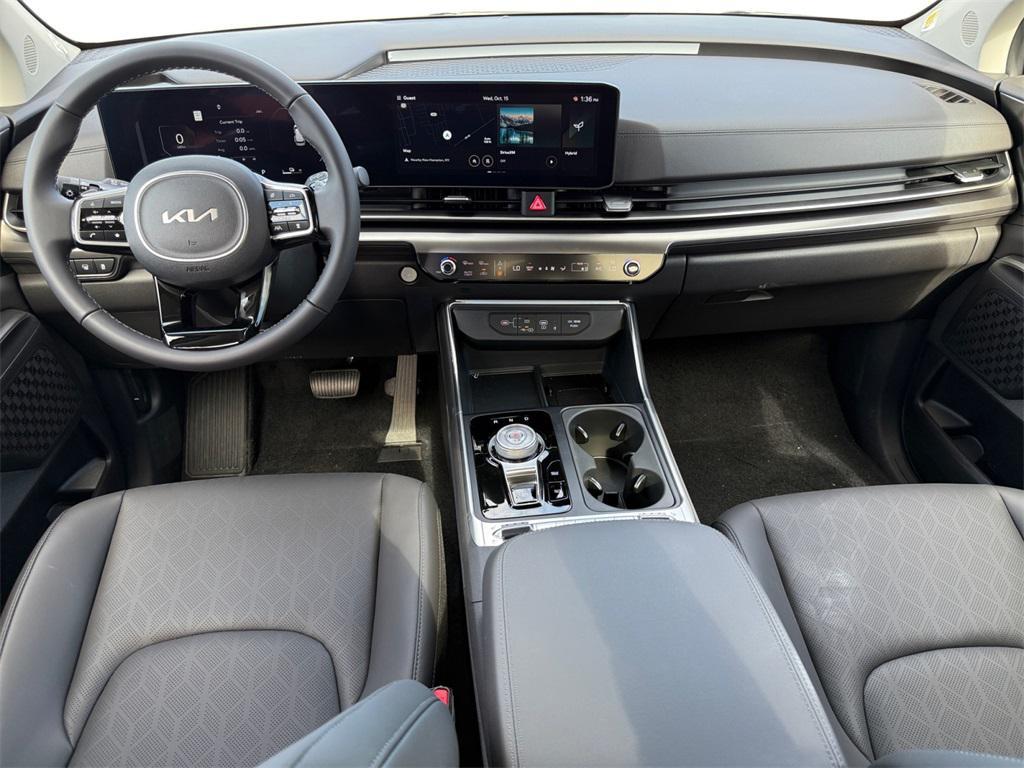 new 2026 Kia Carnival Hybrid car, priced at $51,505