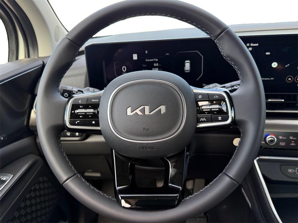 new 2026 Kia Carnival Hybrid car, priced at $51,505