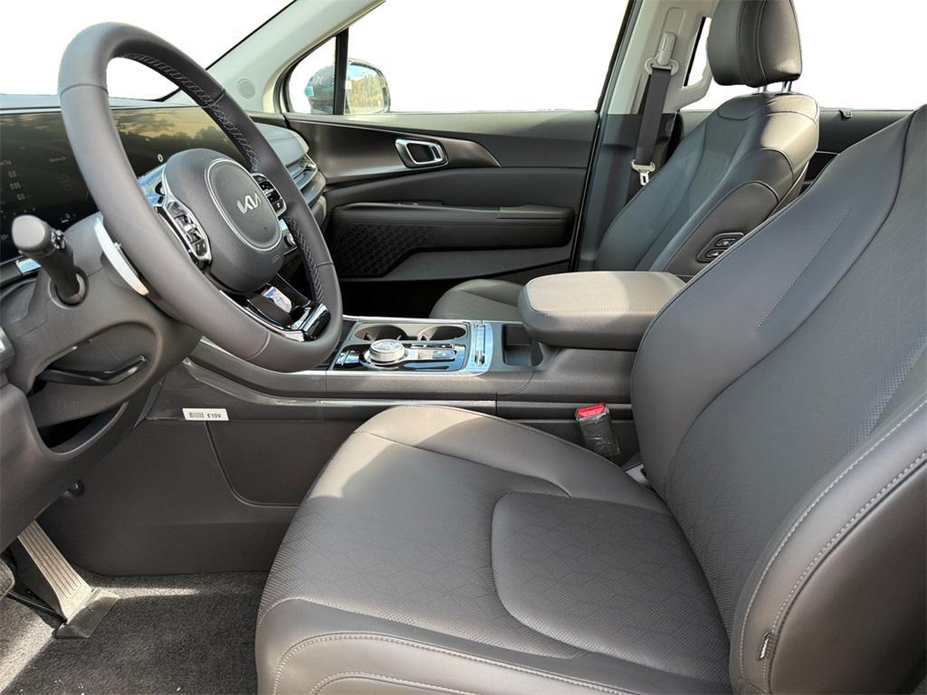 new 2026 Kia Carnival Hybrid car, priced at $51,505