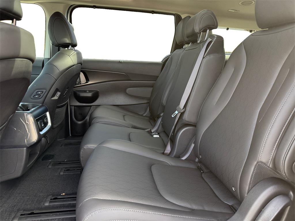 new 2026 Kia Carnival Hybrid car, priced at $51,505