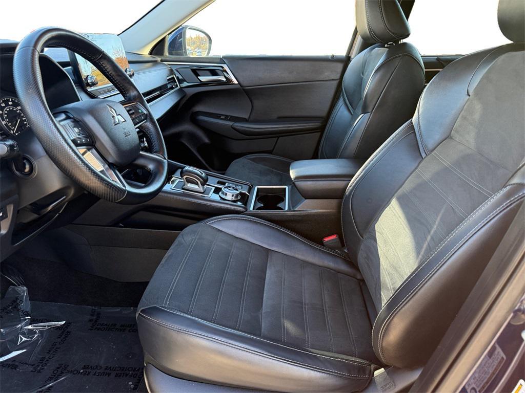 used 2024 Mitsubishi Outlander car, priced at $22,599